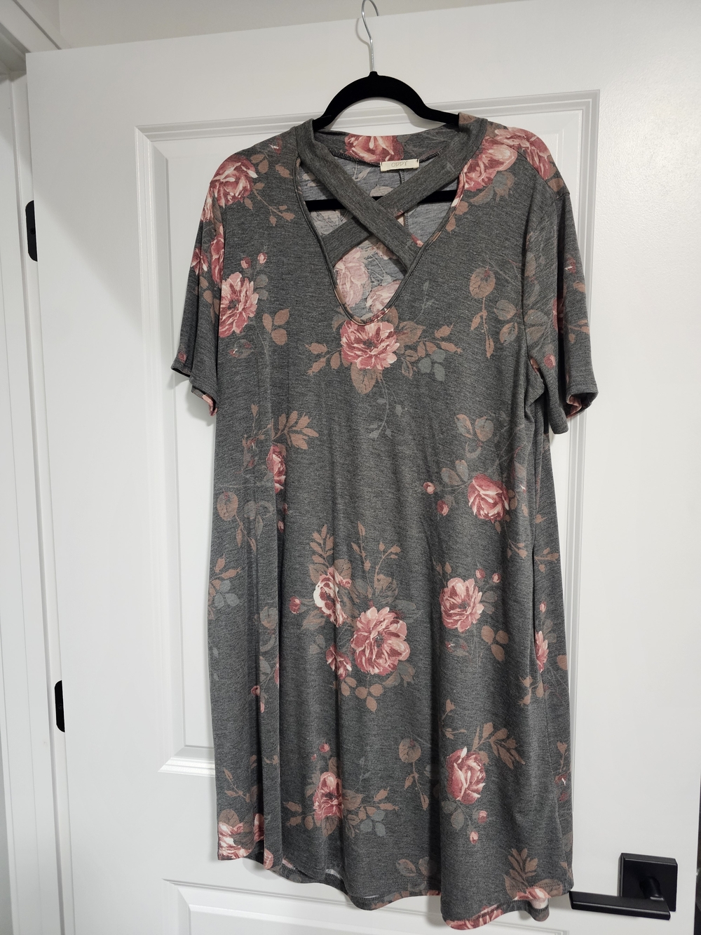 ODDY Gray Floral Crisscross Neck Short Sleeve Dress